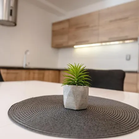M Apartment *