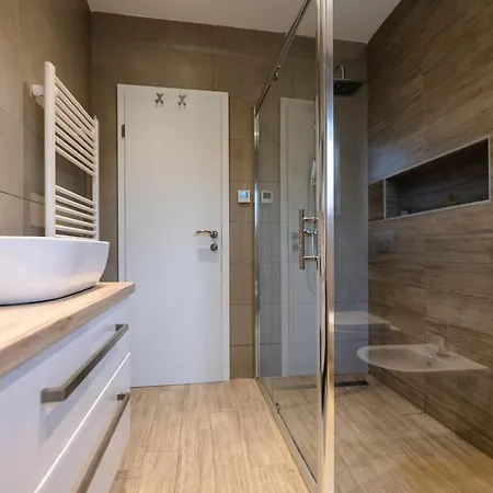 Apartment M *