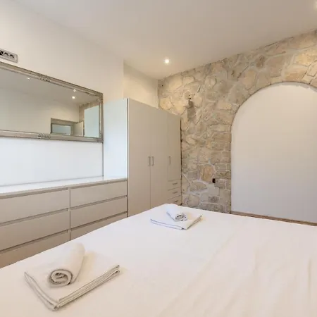 Apartment M Kozino