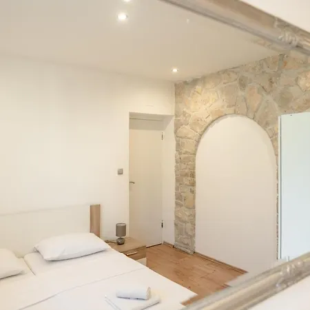 M Apartment