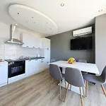 M Appartement Kožino