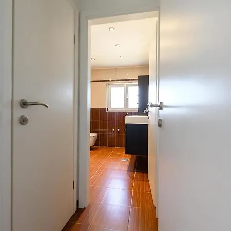 Apartment M *