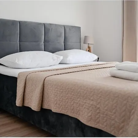 M Apartment *
